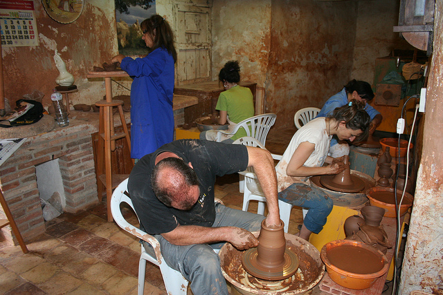 Calle Valencia, con los talleres de alfarería